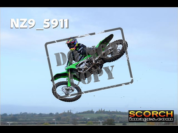 Experts-078
