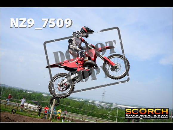 Experts-024