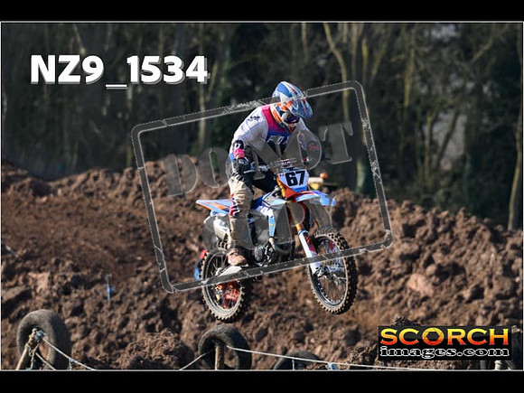 Experts-078
