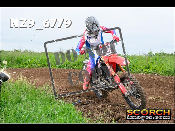 Experts-380