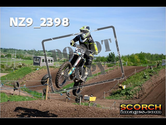 Fri09May-027