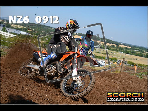 Experts-072