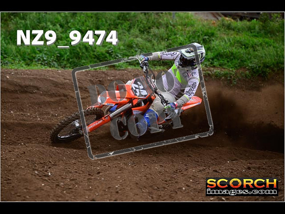 Experts-074