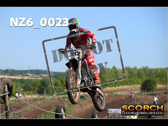 Experts-019