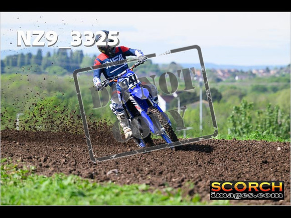 Experts-027