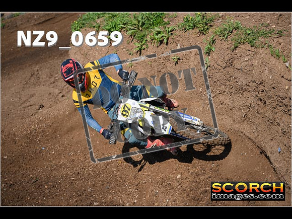 Experts-067