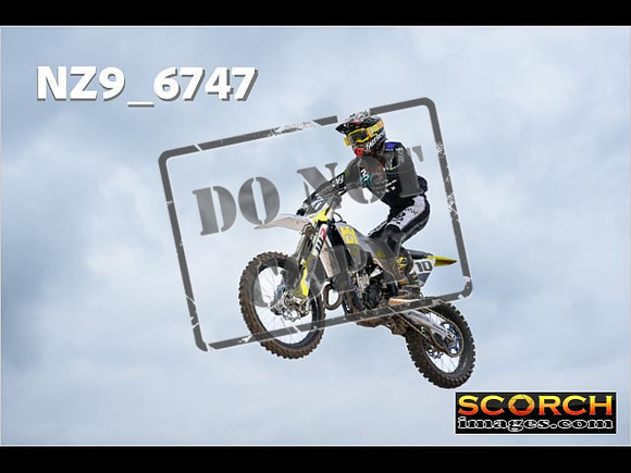 Experts-351