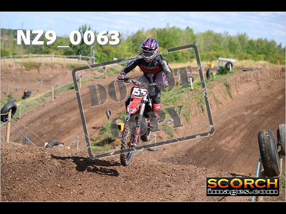 Experts-073