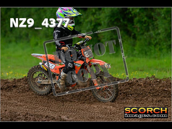 Auto 65'S-044