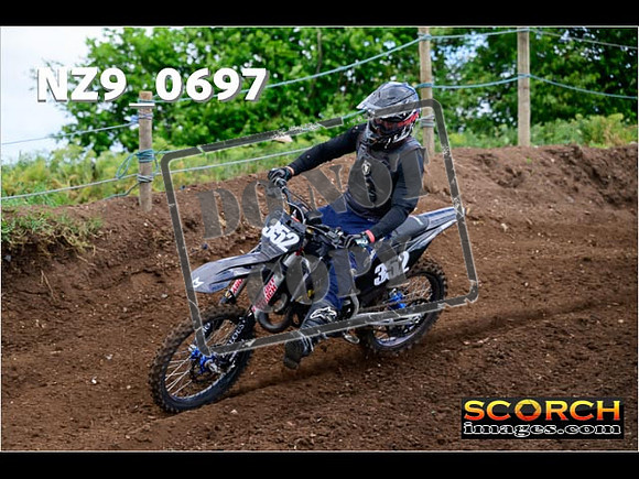 Experts-026