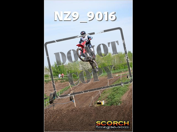 Experts-069