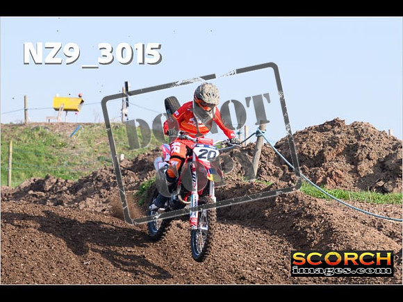 Experts-054