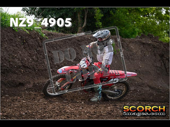 Experts-115