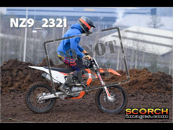 IntersGreenOrange-035