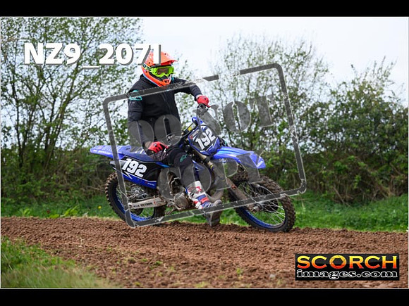 Experts-087