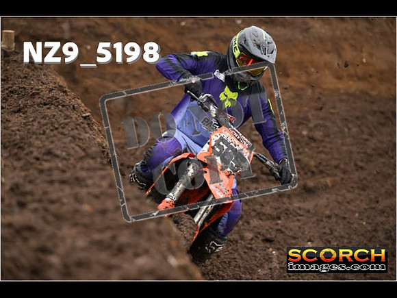Experts-062