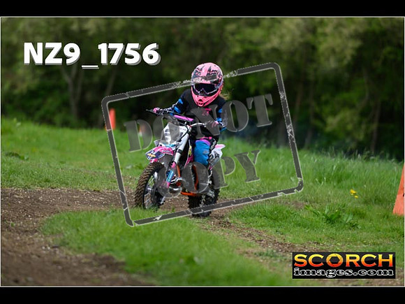 Pee Wee Kids Track-14