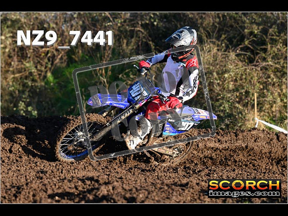 Experts-095