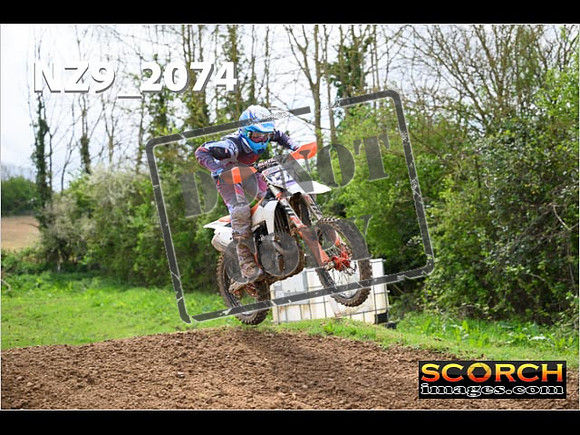 Experts-090