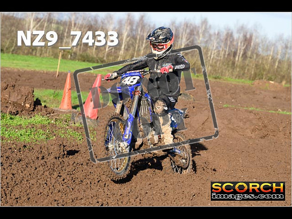Experts-087