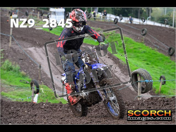 Experts-063