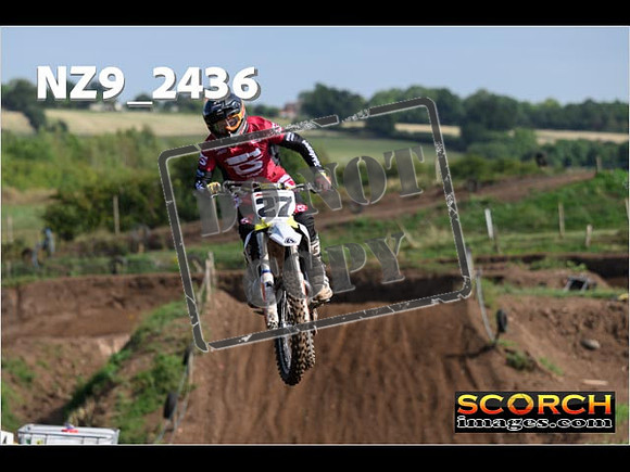 Experts-093