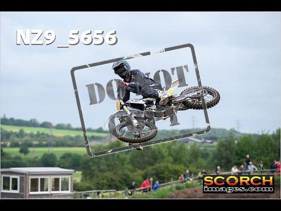 Experts-060
