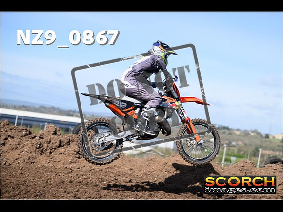 Experts-051