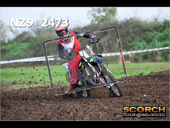 Experts-063