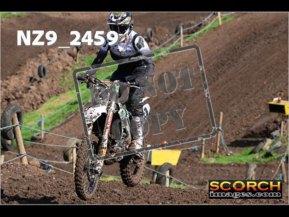 Experts-052