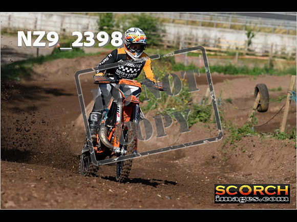 Experts-055