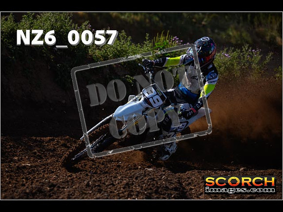 Experts-053
