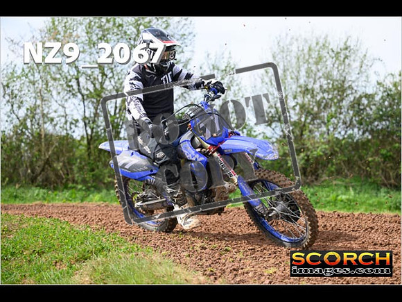 Experts-083