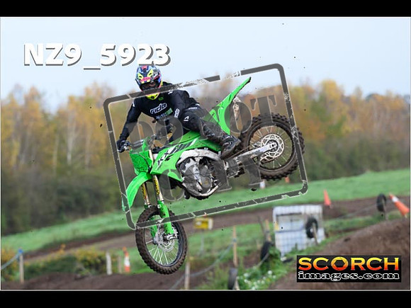 Experts-088