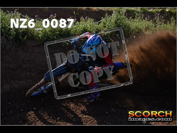 Experts-083
