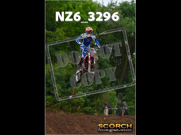 Experts-075