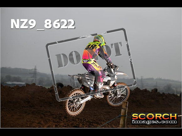 Experts-065