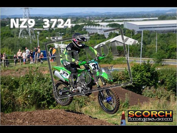 Experts-088